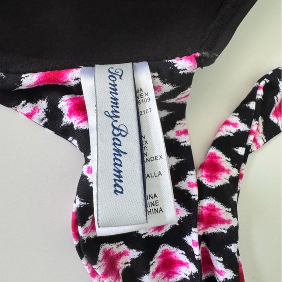Tommy Bahama Cerise Pattern Bikini Set Bra Top is 34DD bottoms are XXS - Picture 5 of 15